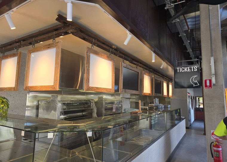 Chargrill Charlie
				Pagewood restaurant construction