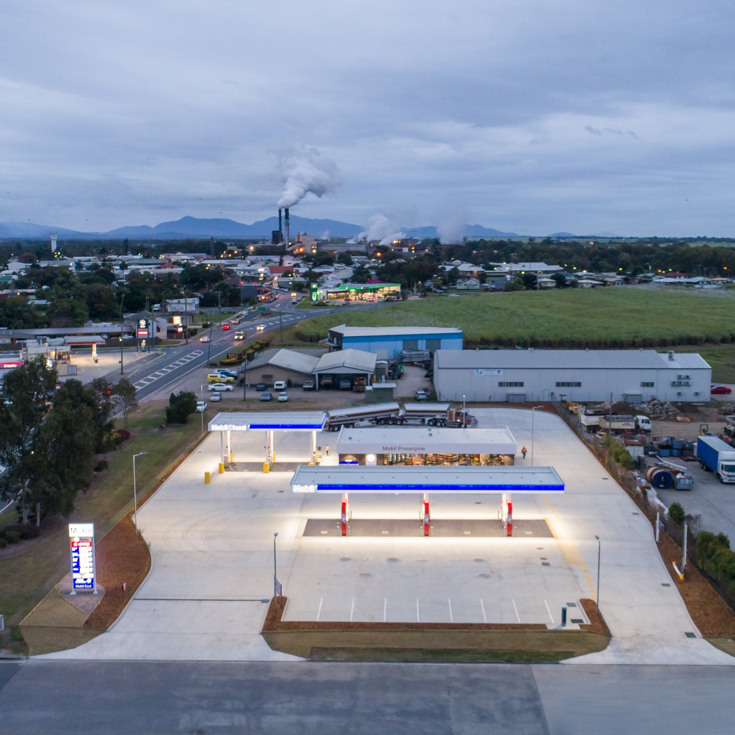 Proserpine Mobil
					construction
