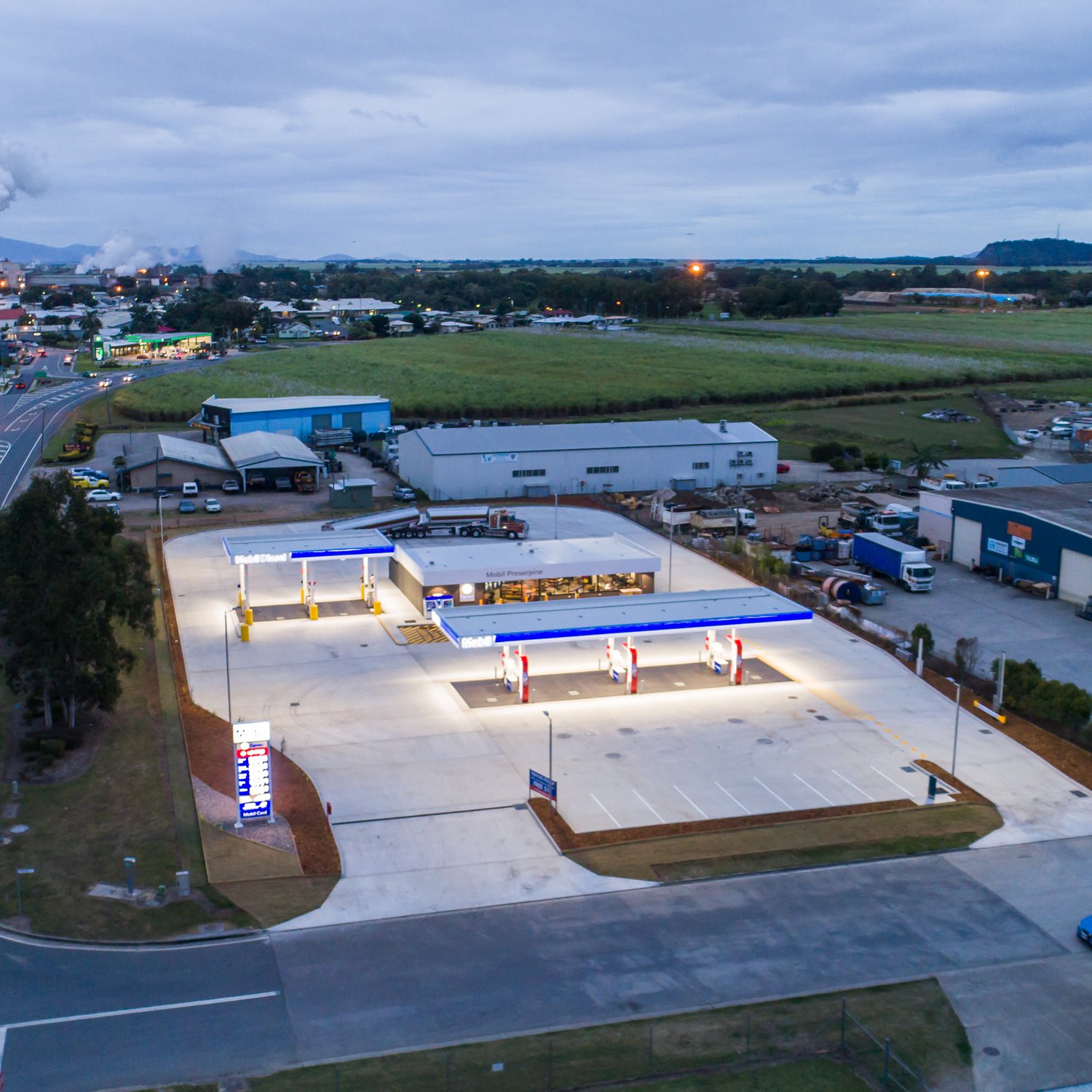 Proserpine Mobil
					construction