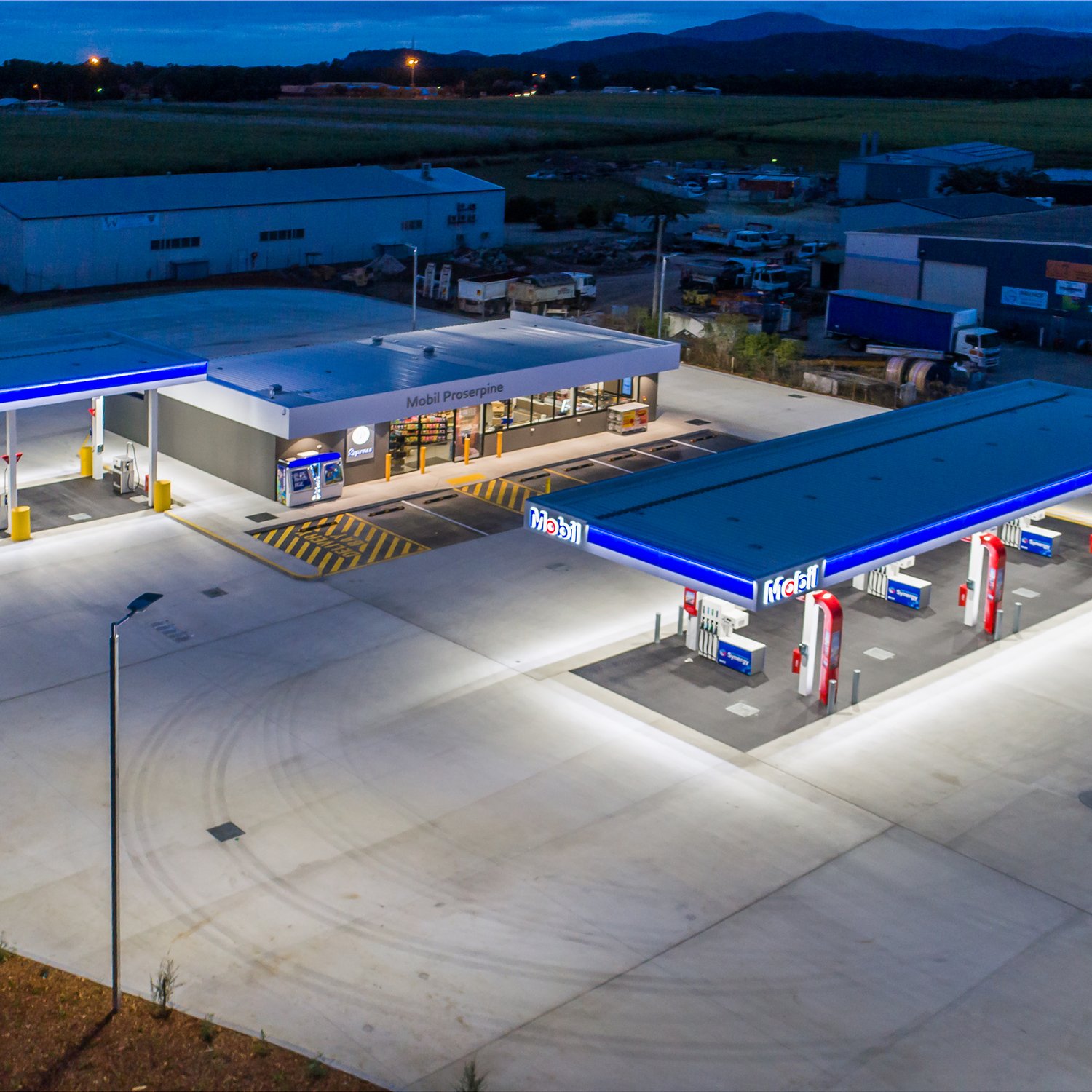 Proserpine Mobil
					construction